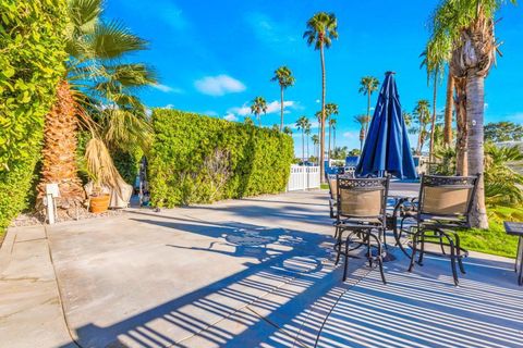 Photo of Cathedral City, CA 92234 (MLS # 219138658DA)