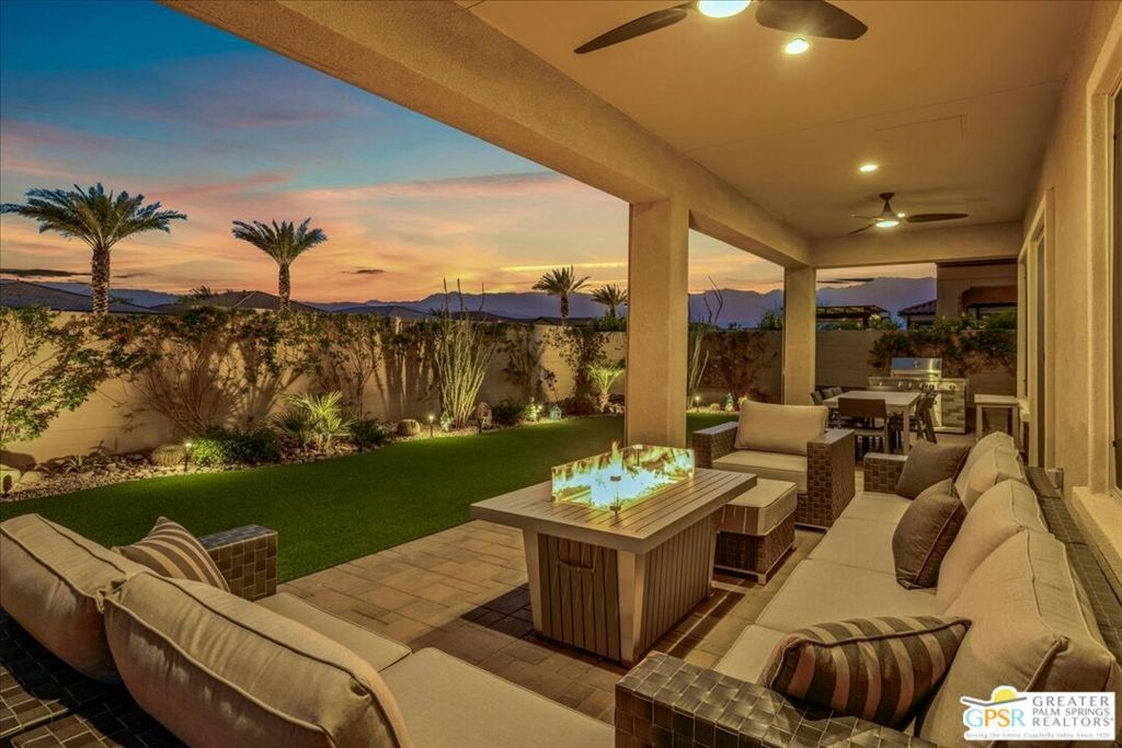 Photo of 102 Zinfandel, Rancho Mirage, CA 92270 (MLS # 25598943PS)