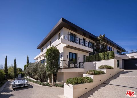 721 N Bonhill Road Los Angeles CA 90049
