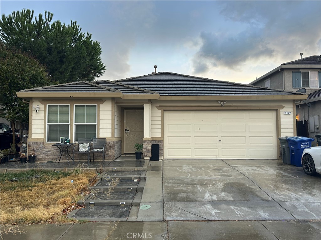 A nice home located near UC Merced is a unique opportunity to embrace a lifestyle that seamlessly integrates academic pursuits with the comforts of home. Don't miss the chance to make this residence your own and experience the best of both worlds. It features 3 Bedrooms, a den (potential 4th bedroom, 2 baths, an open area, walking closets, a spacious backyard, lots of concrete, cul-de-sac. Schedule a viewing today and envision the possibilities that await in this welcoming and strategically located property.