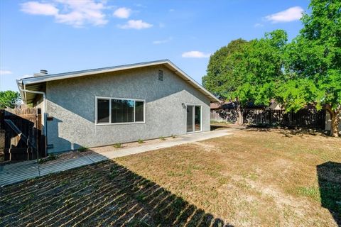 Tiny photo for 818 Wade Dr, Paso Robles, CA 93446 (MLS # SC26073044)