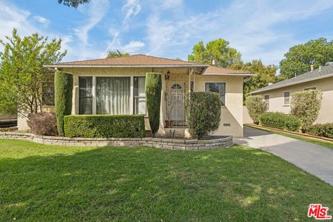 Photo of 6123 Carson Street, Lakewood, CA 90713 (MLS # 26670819)