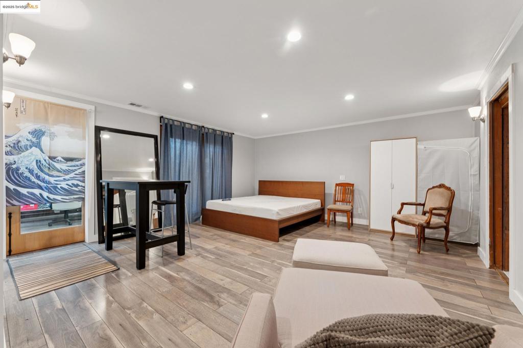 SAN ANTONIO - Residential Income