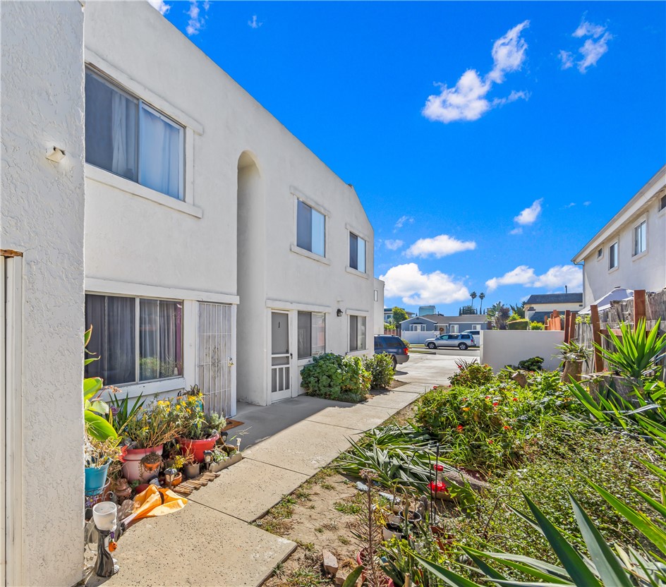 7851 Glencoe Drive