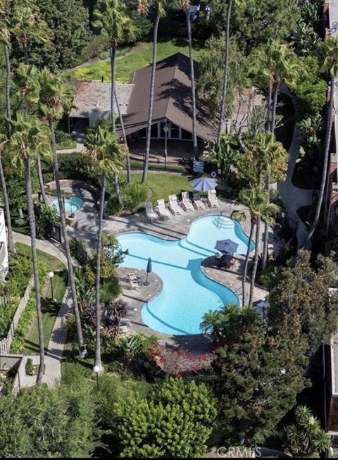 Photo of 16721 Castaway Ln, Huntington Beach, CA 92649 (MLS # OC26090766)