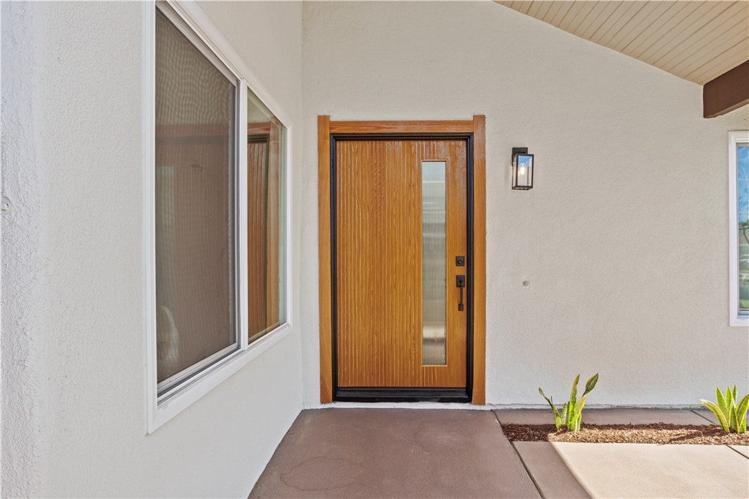 3209 S Diamond