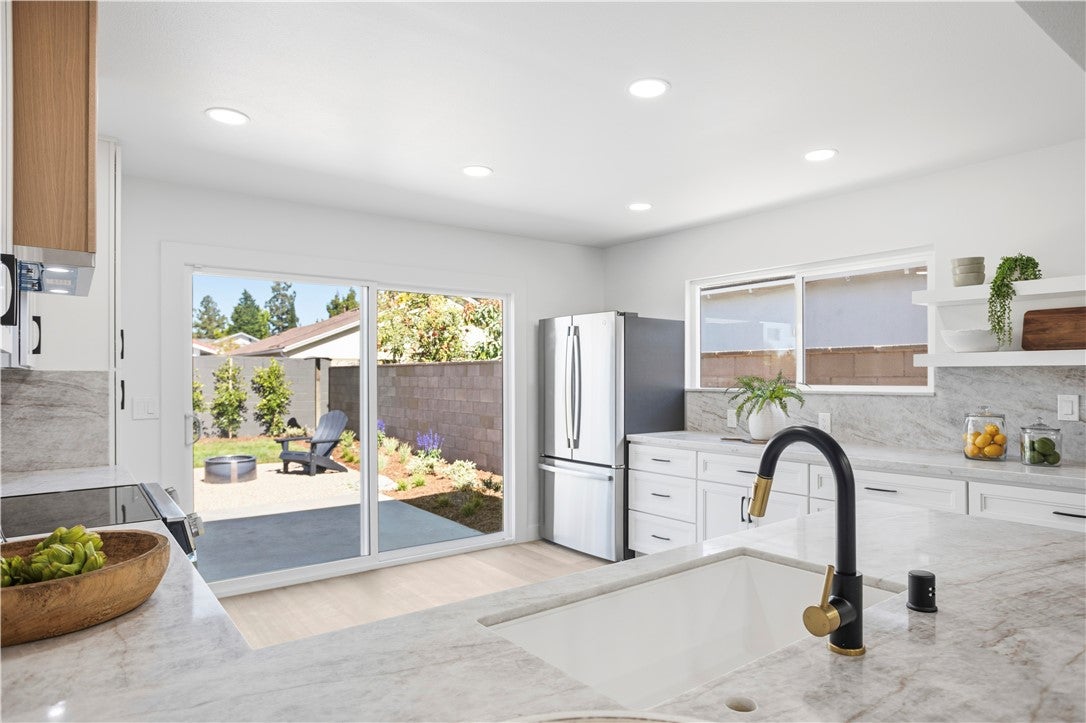 3209 S Diamond, Santa Ana CA 92704 - Photo 17