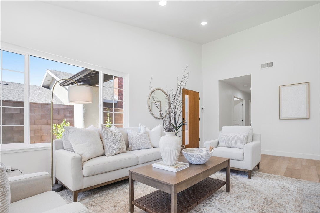 3209 S Diamond, Santa Ana CA 92704 - Photo 9