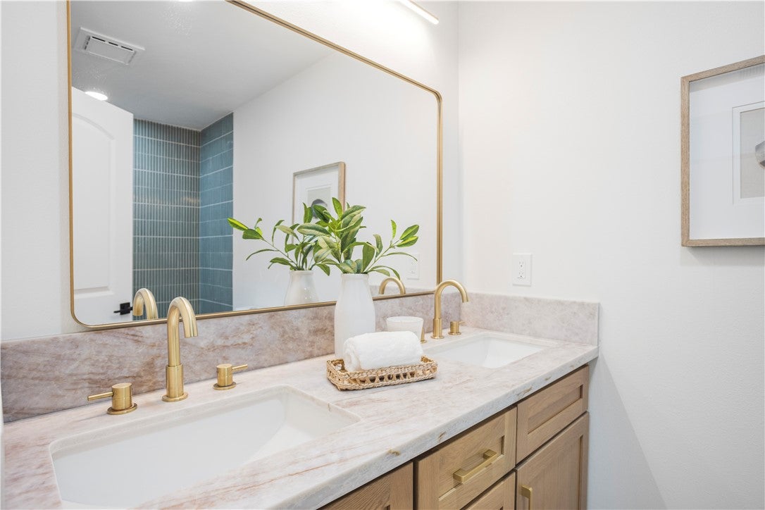 3209 S Diamond, Santa Ana CA 92704 - Photo 29