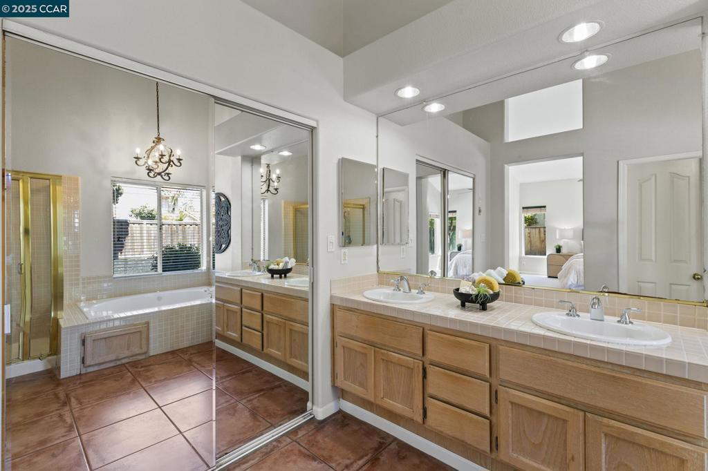 LONE TREE ESTS - Residential