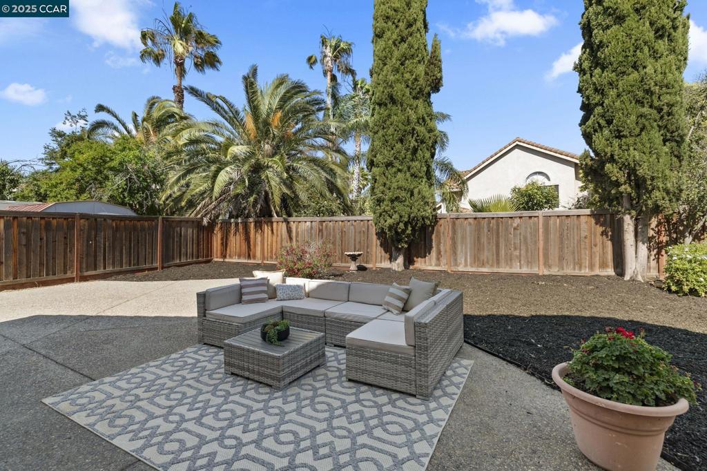 LONE TREE ESTS - Residential