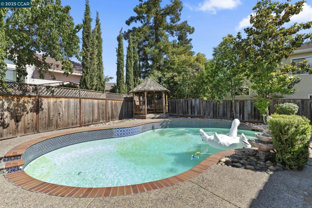 LONE TREE ESTS - Residential