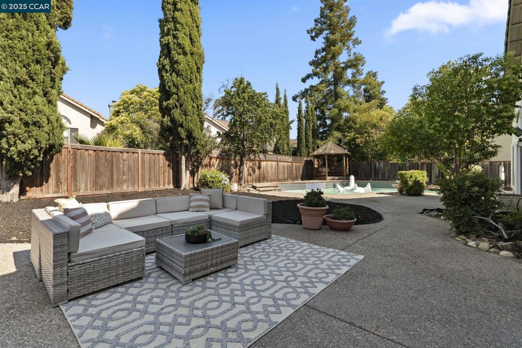 LONE TREE ESTS - Residential