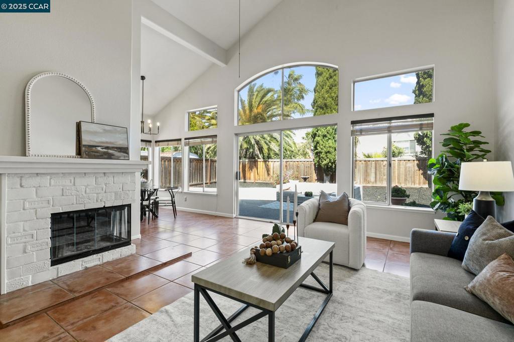 LONE TREE ESTS - Residential