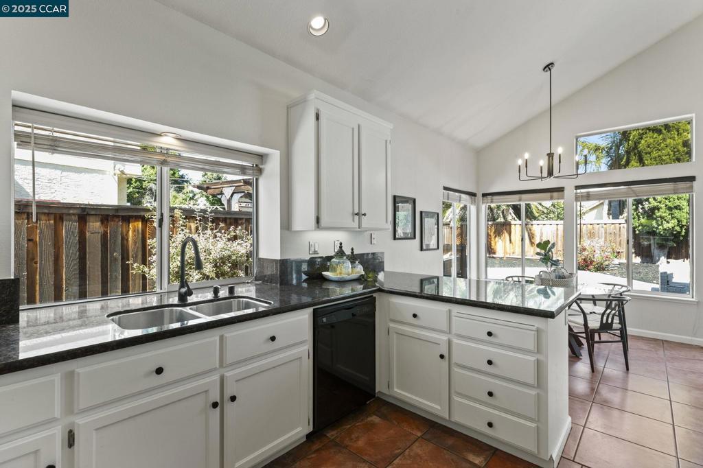 LONE TREE ESTS - Residential