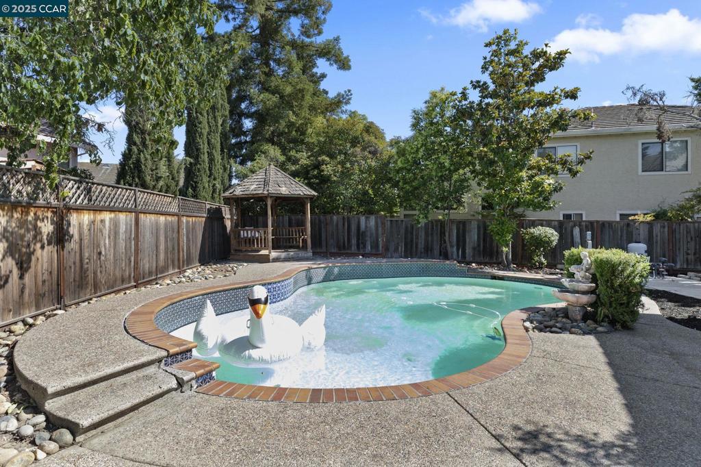 LONE TREE ESTS - Residential