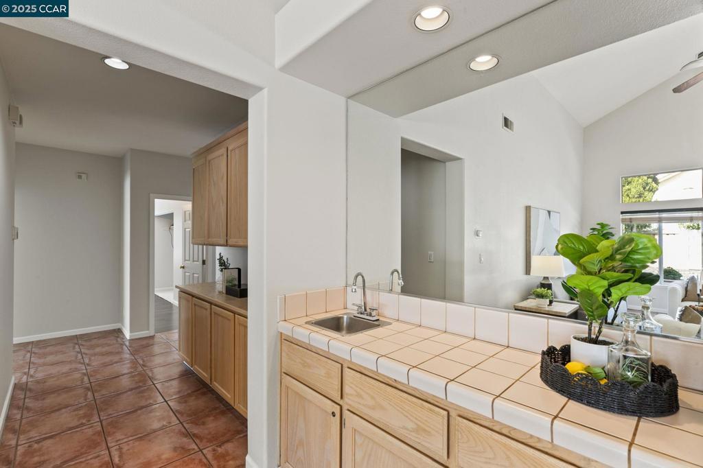 LONE TREE ESTS - Residential