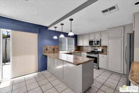 Tiny photo for 2262 S Linden Way #E, Palm Springs, CA 92264 (MLS # 26731923PS)