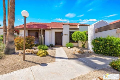 Photo of 2262 S Linden Way #E, Palm Springs, CA 92264 (MLS # 26731923PS)