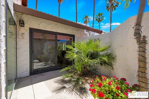 Tiny photo for 2262 S Linden Way #E, Palm Springs, CA 92264 (MLS # 26731923PS)