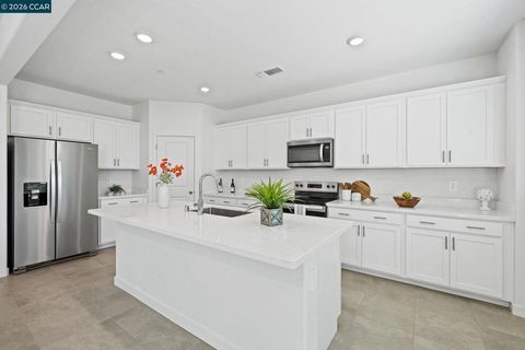 Photo of 330 Viceroy, Brentwood, CA 94513 (MLS # 41130161)