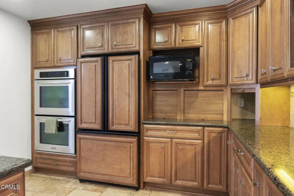 Oxnard, California 93030, United States, 3 Bedrooms Bedrooms, ,3 BathroomsBathrooms,Residential,Contingent,166484