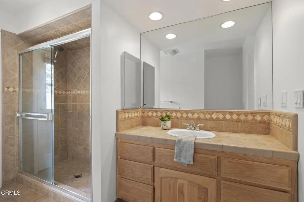 Oxnard, California 93030, United States, 3 Bedrooms Bedrooms, ,3 BathroomsBathrooms,Residential,Contingent,166484