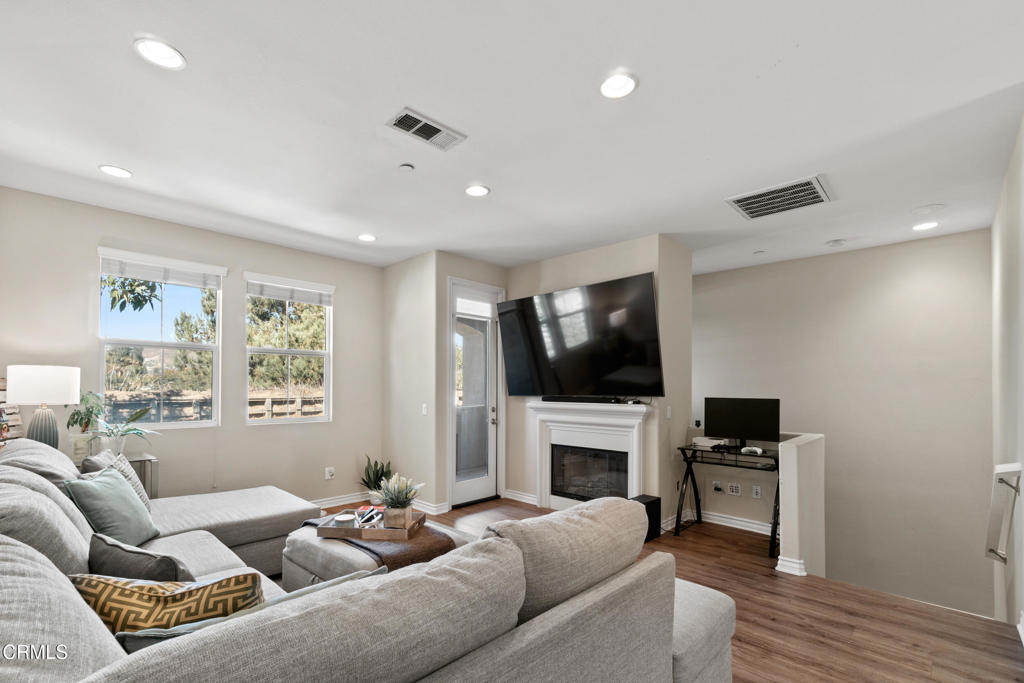 Tesoro Walk - 5455 - Residential