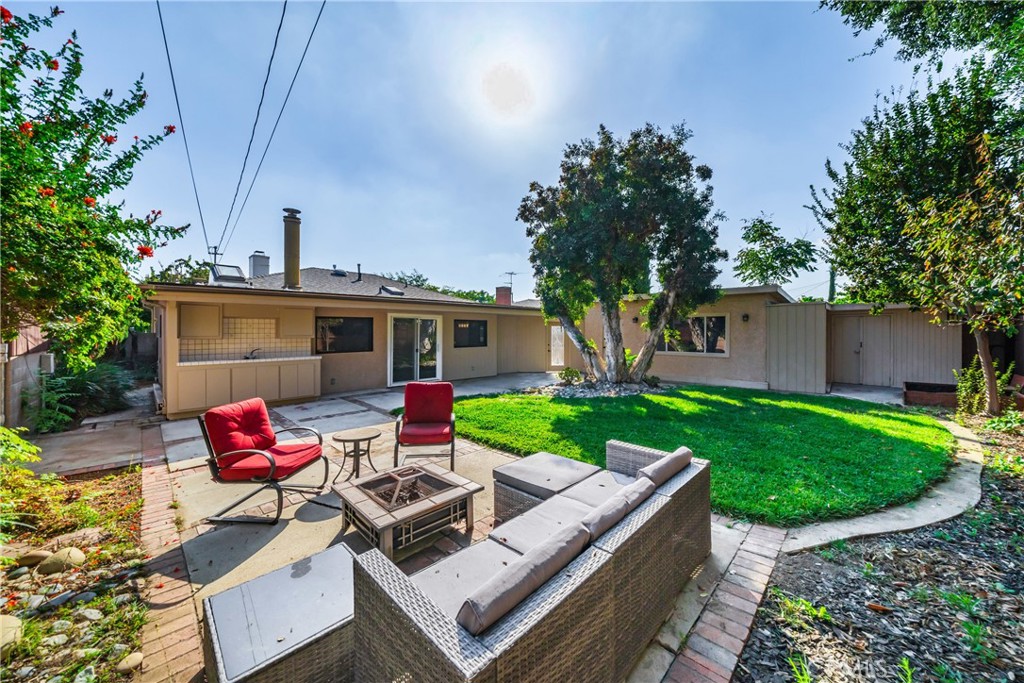4425 Walnut Ave