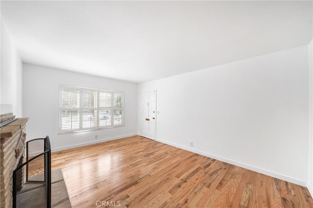 4425 Walnut Ave
