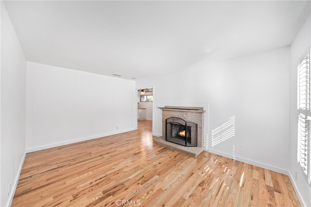 4425 Walnut Ave