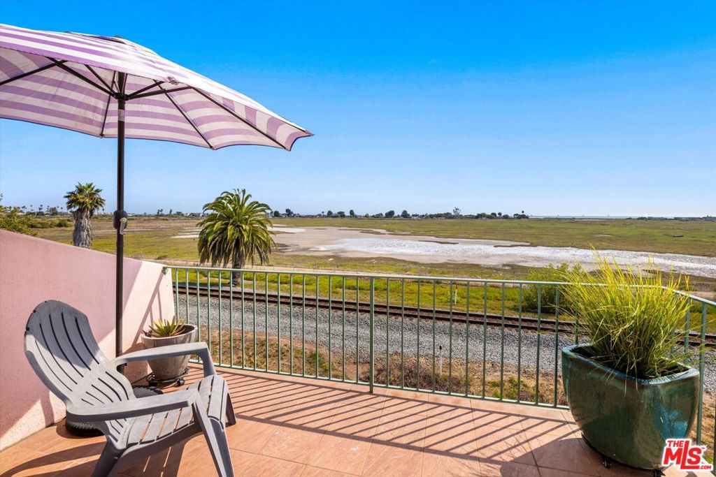 4297 Carpinteria Ave 8