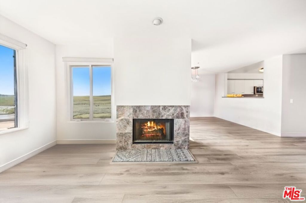 4297 Carpinteria Ave 8