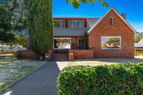 Photo of 1505 Parker Ave AVE, Tracy, CA 95376 (MLS # 41143083)