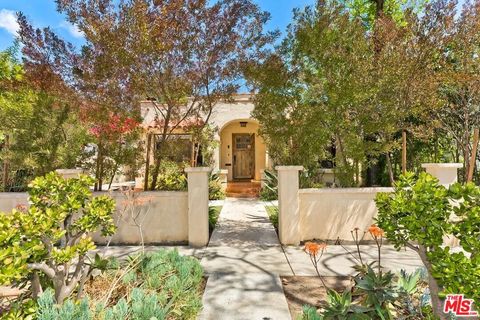 Photo of 4250 La Salle Avenue, Culver City, CA 90232 (MLS # 26733347)
