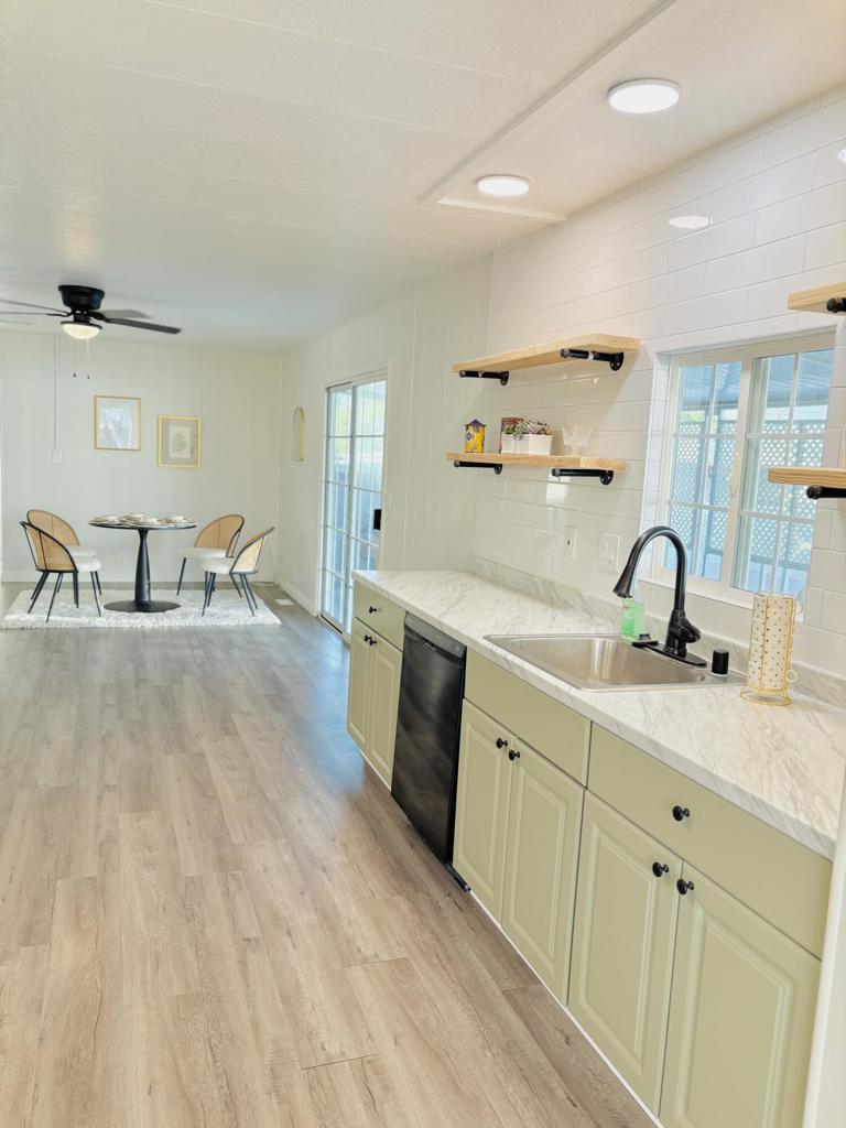 Tri Palm Estates - Manufactured In Park