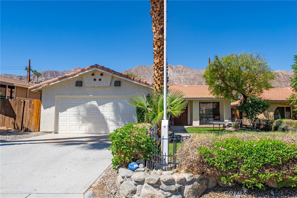 La Quinta Cove* - Residential
