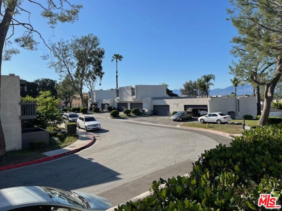 1728 Mountain Terrace Lane