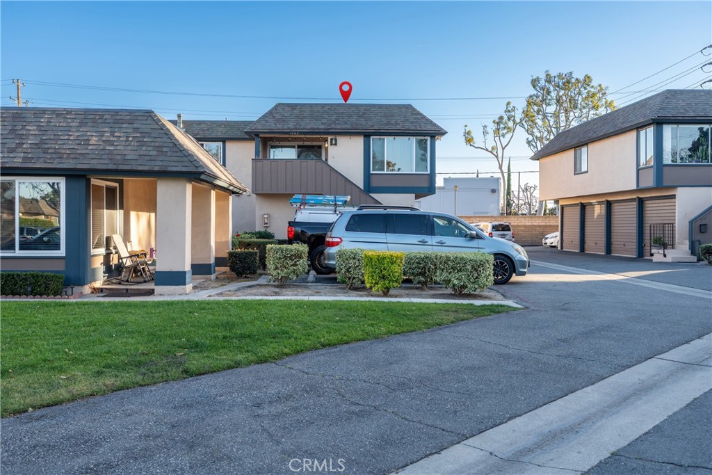 1143 S Clifpark