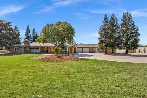 Photo of 4481 N Palm Ave, Fresno, CA 93704 (MLS # FR25233375) Photo of 4481 N Palm Ave, Fresno, CA 93704 (MLS # FR25233375)