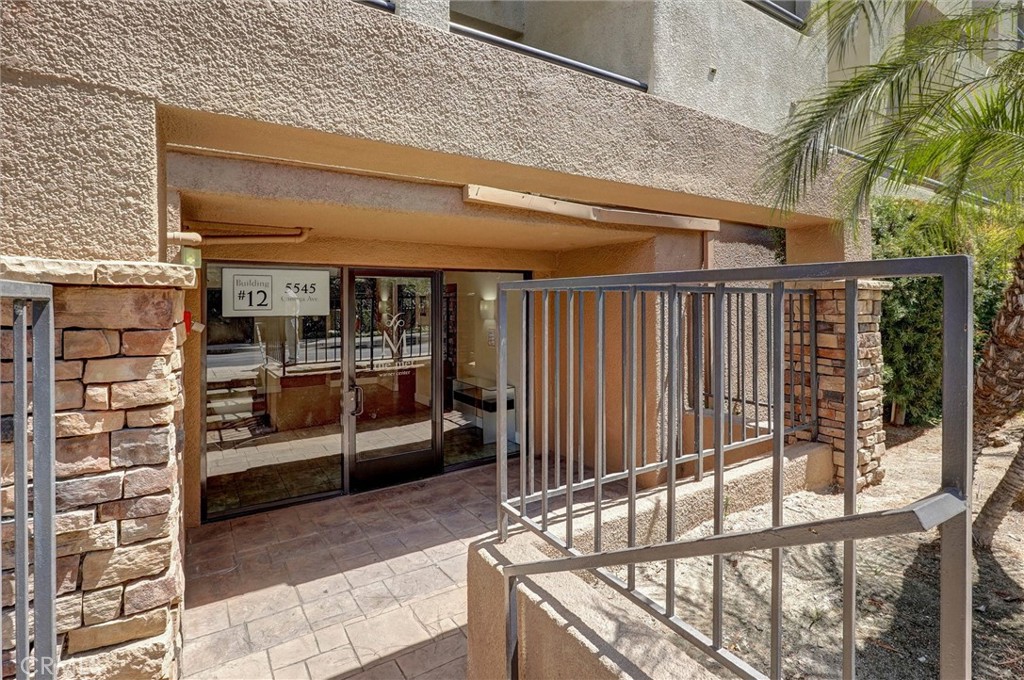 5545 Canoga Avenue 220
