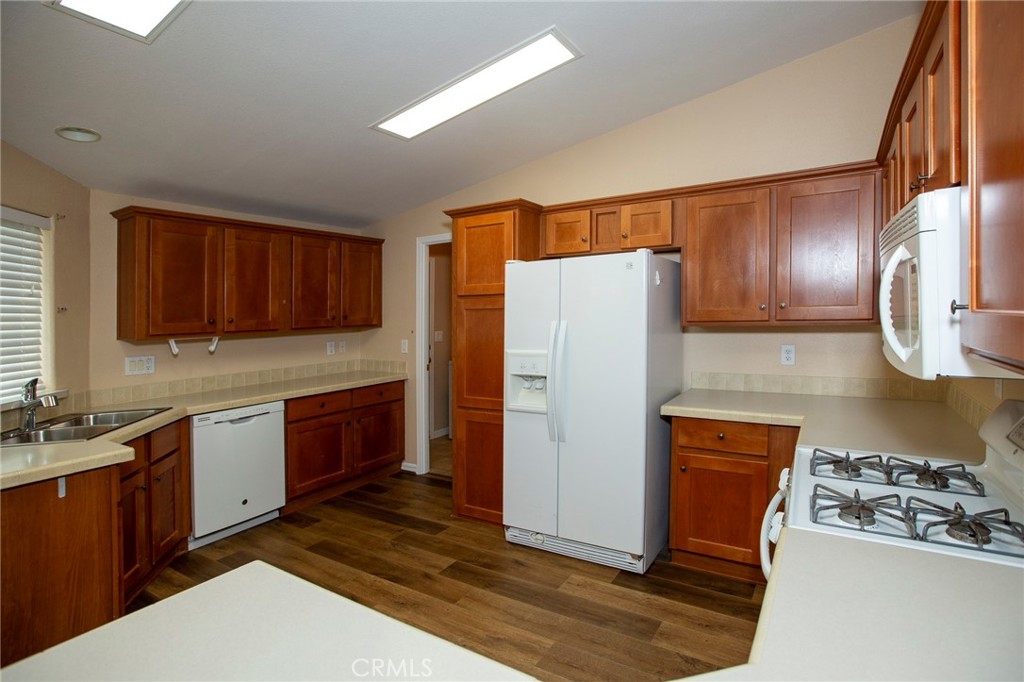 10961 Desert Lawn Dr. 413