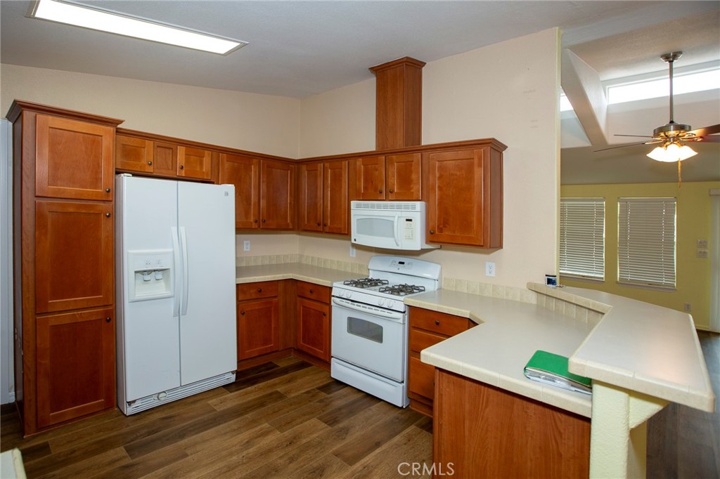 10961 Desert Lawn Dr. 413