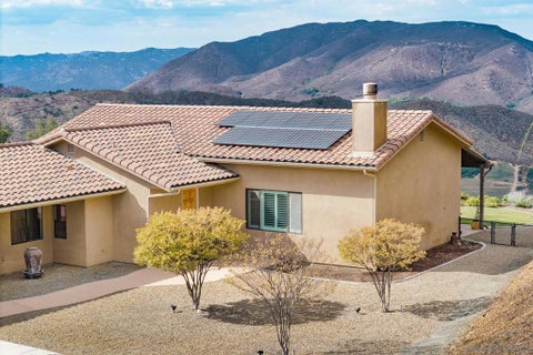 Photo of 14002 Pauma Vista Drive DR, Valley Center, CA 92082 (MLS # 260023295SD)