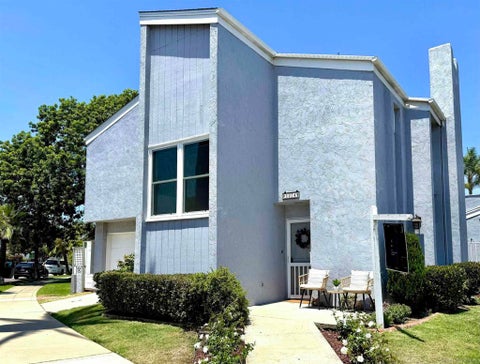 Photo of 1074 Isabella Avenue Ave, Coronado, CA 92118 (MLS # 260017711SD)