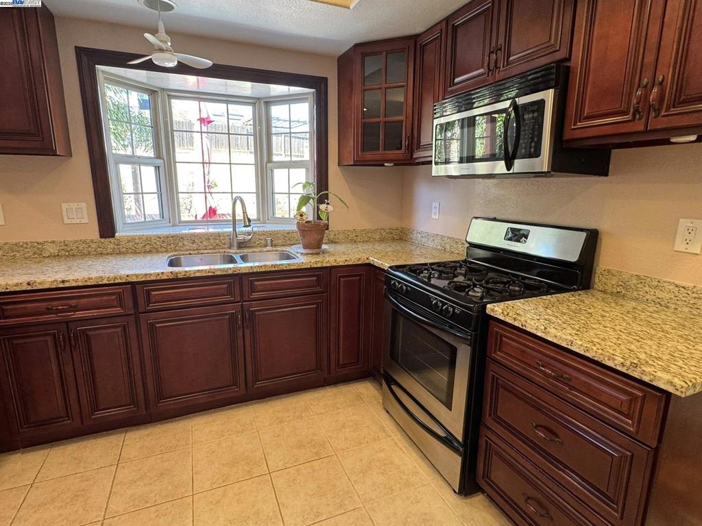 PITTSBURG - Residential Lease