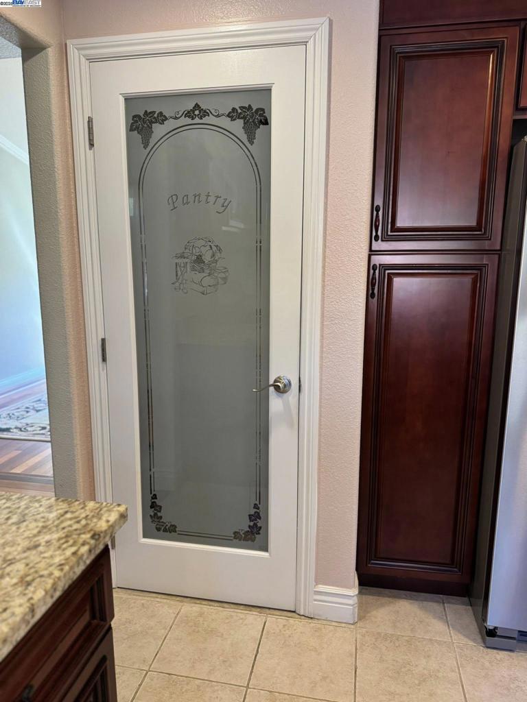 PITTSBURG - Residential Lease