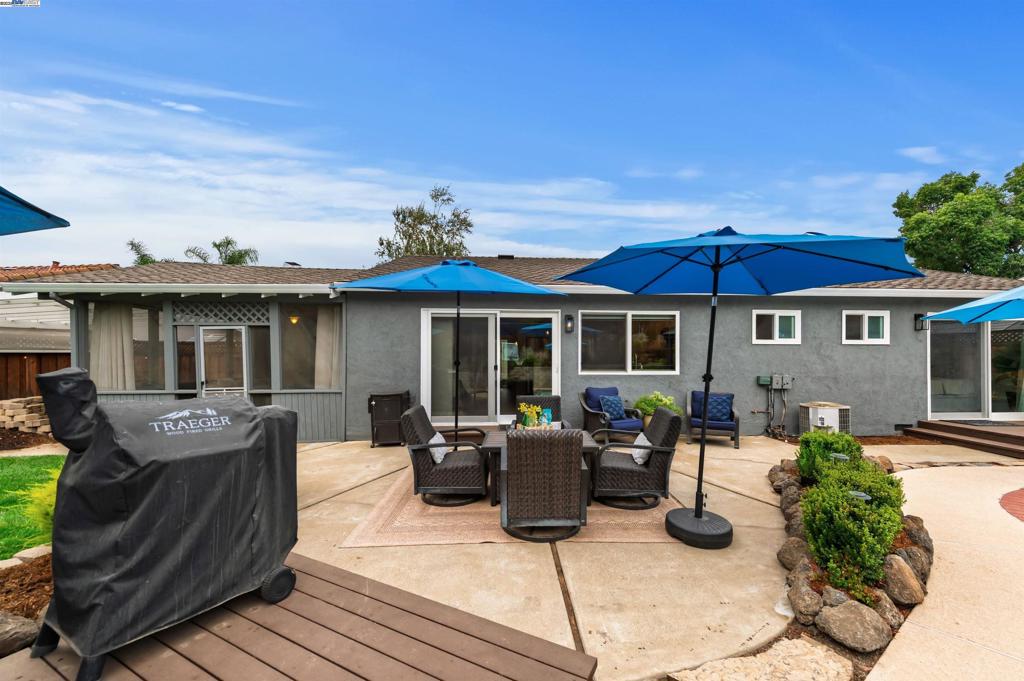 SHADOWBROOK - Residential
