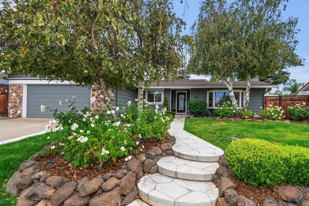SHADOWBROOK - Residential