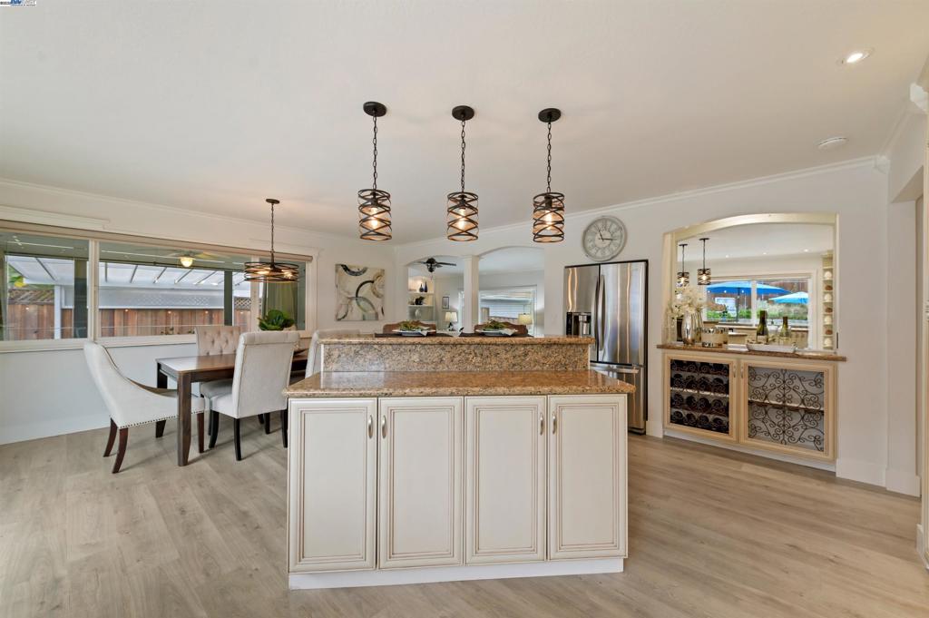 SHADOWBROOK - Residential